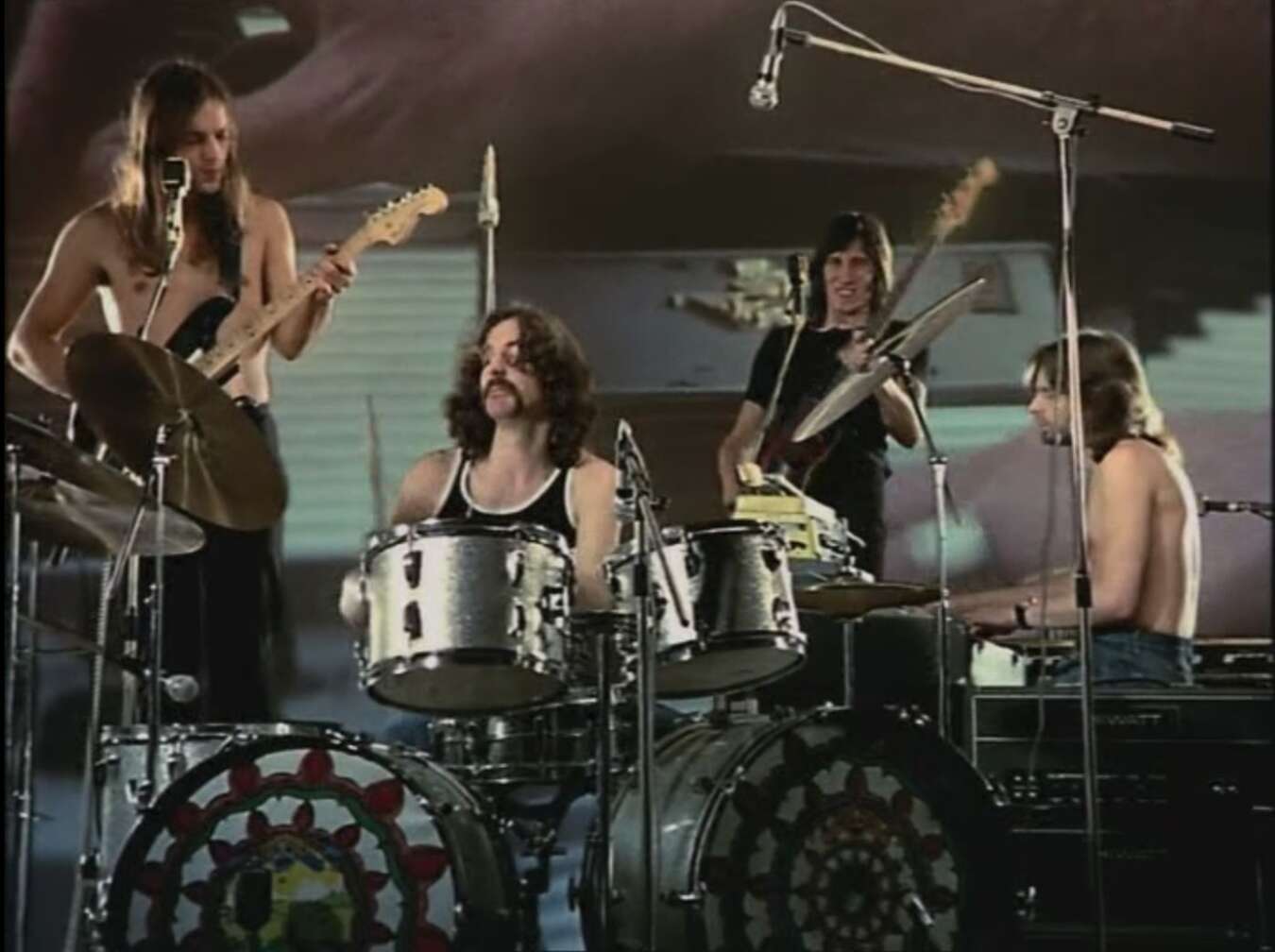 Pink Floyd spielen ihre Instrumente