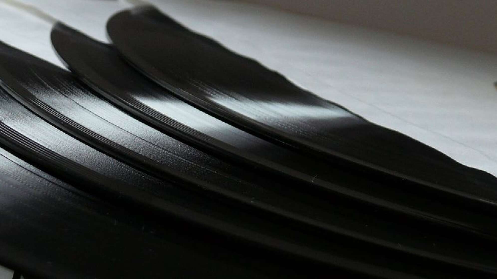 Vinyl black and white