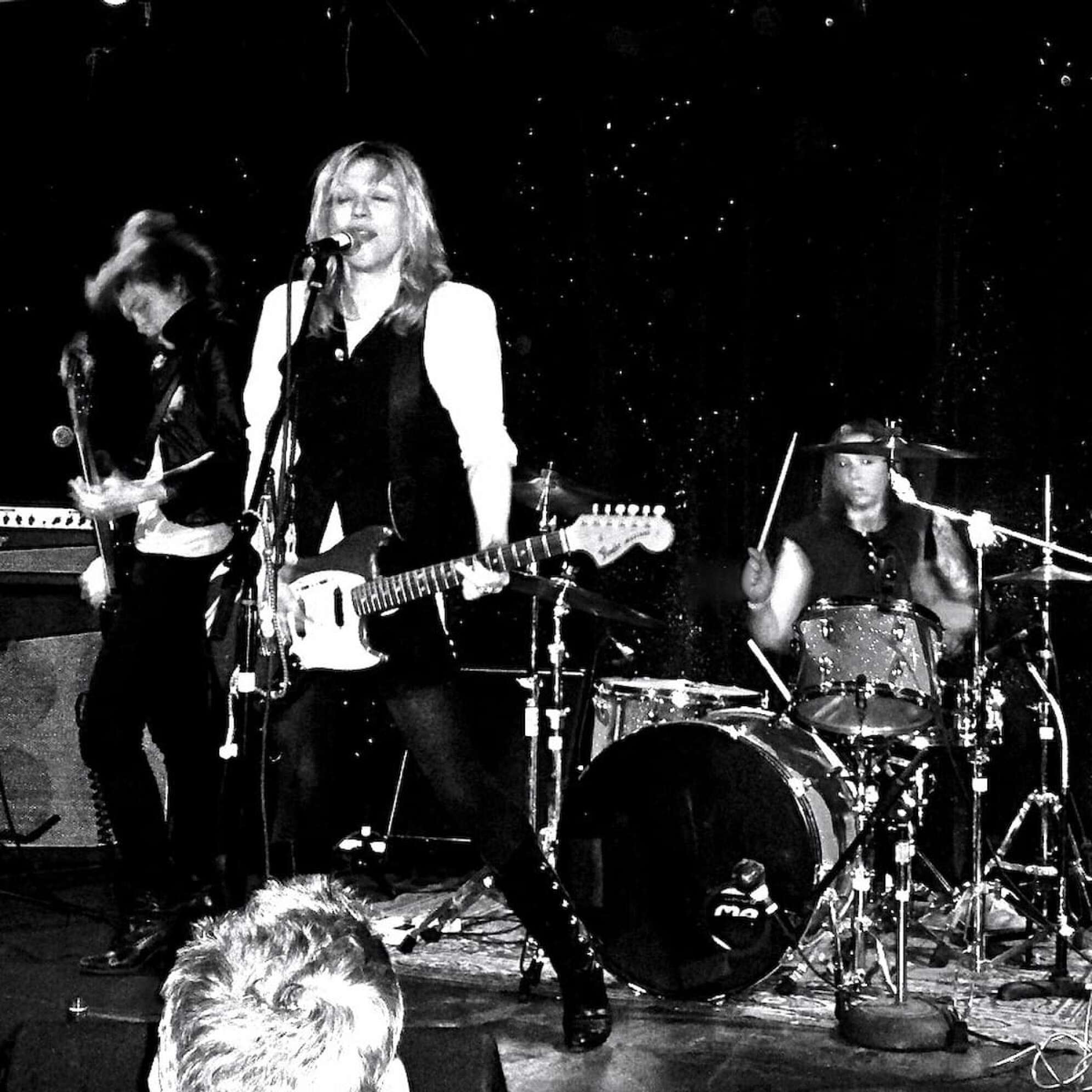 Die Band Hole auf der Bühne
