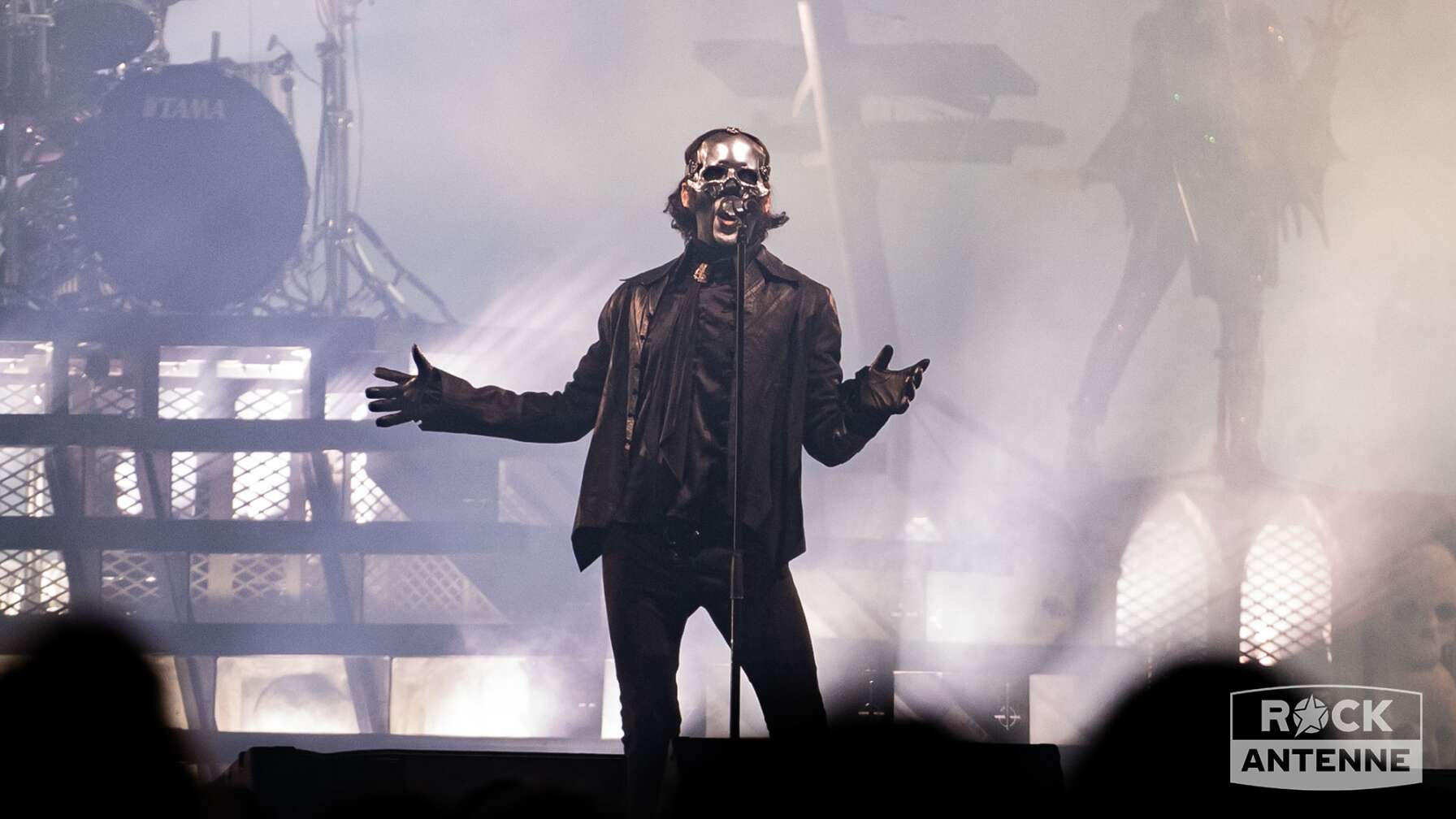 Ghost beim Konzert am 24.04.2025 in der Olympiahalle in München
