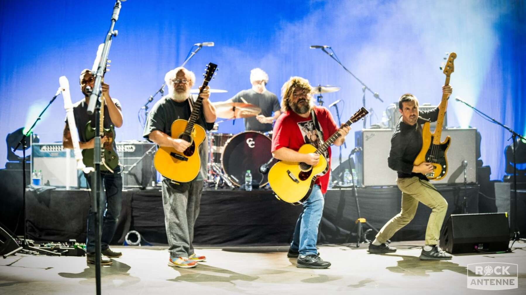 Tenacious D live 2020