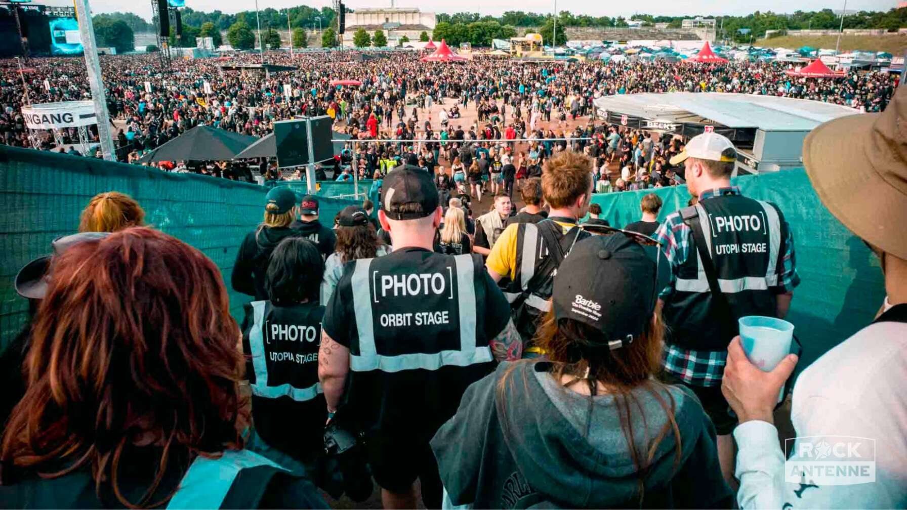Menschen bei Rock im Park 2025