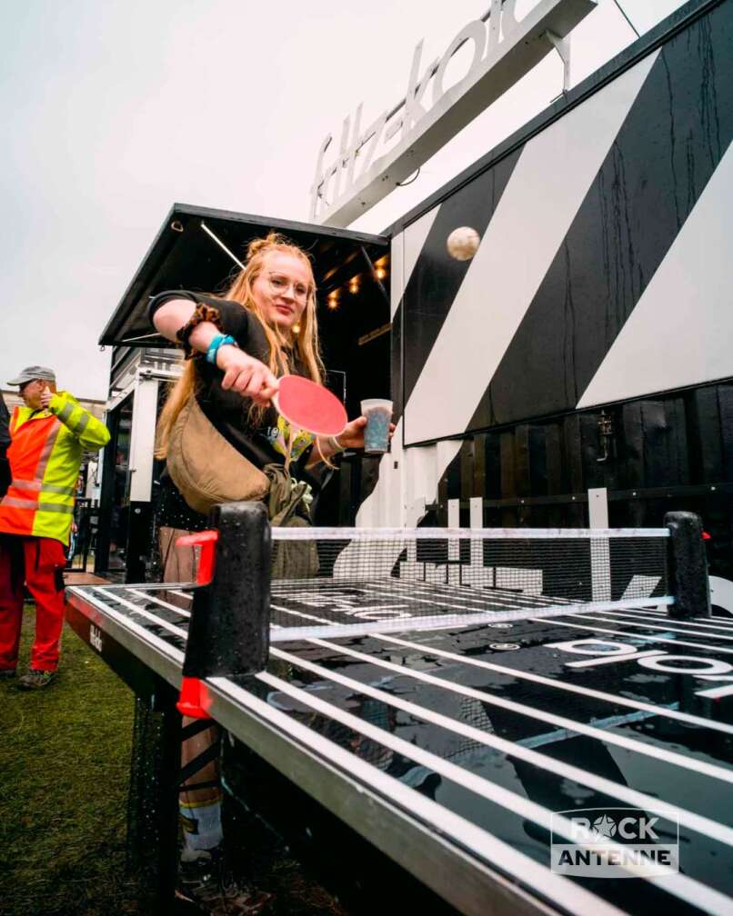 Menschen bei Rock im Park 2025