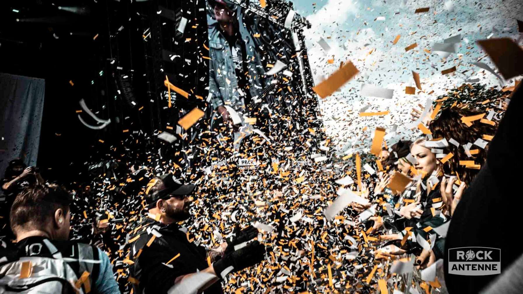 Menschen bei Rock im Park 2025