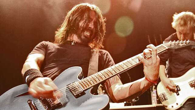 Foo Fighters: Fan will für einen guten Zweck alle Schlagzeugspuren in einem Versuch neu eintrommeln