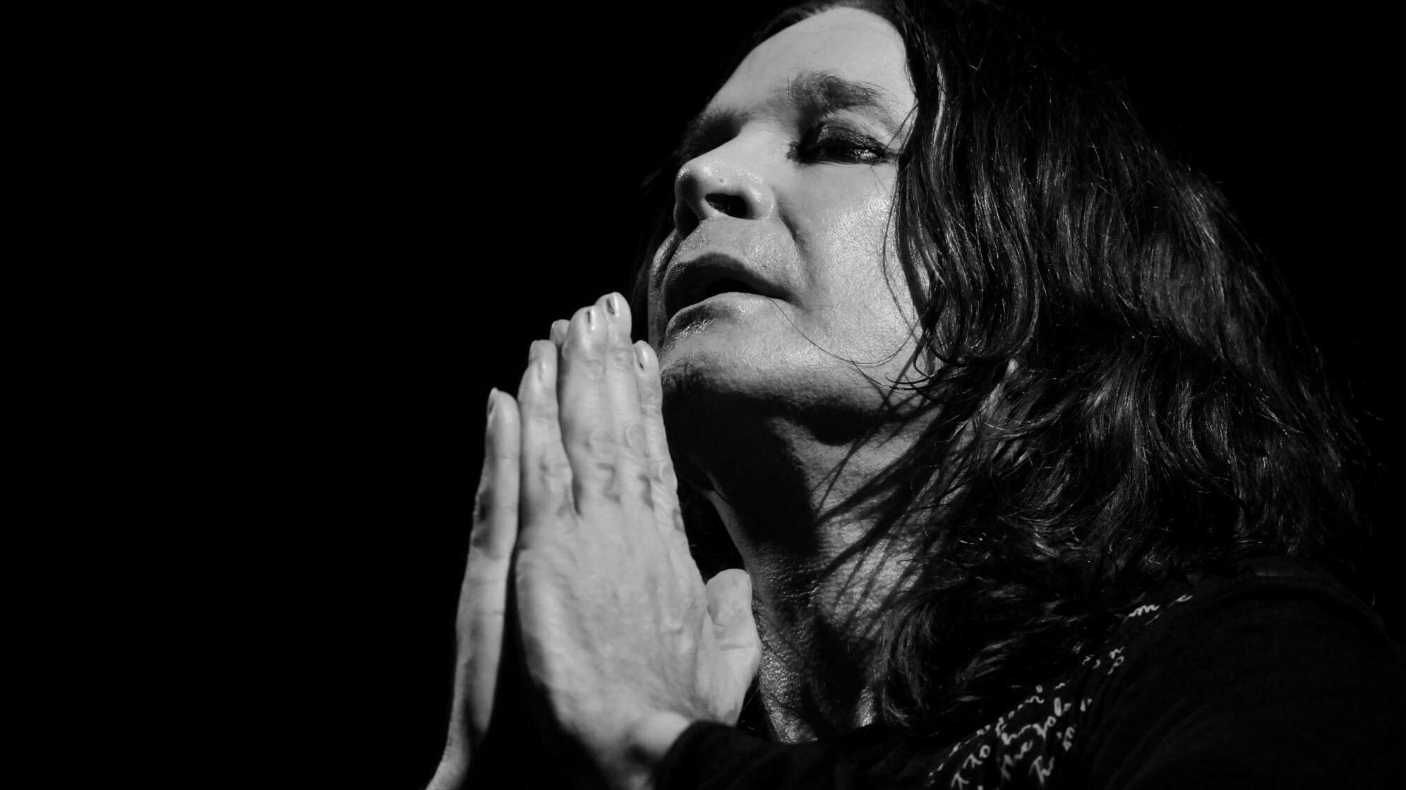 09.07.2010, Finnland, Turku: Rocklegende Ozzy Osbourne bei einem Auftritt auf dem Ruisrock-Rockfestival in Turku. Der Frontmann von Black Sabbath ist im Alter von 76 Jahren gestorben. Foto: Roni Rekomaa/Lehtikuva/dpa +++ dpa-Bildfunk +++