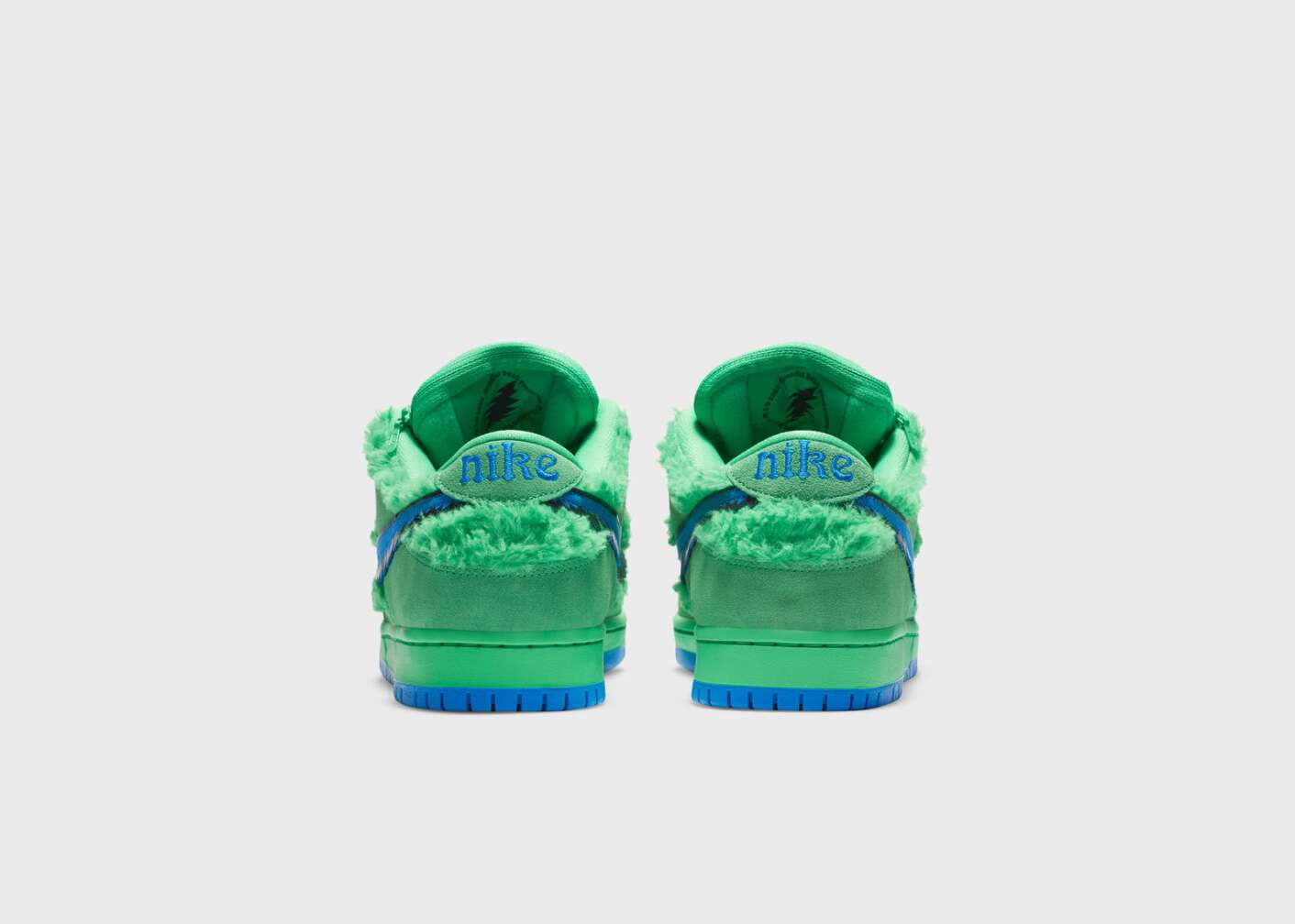 Grüne Nike- Schuhe