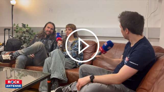 Halestorm 2025: Lzzy Hale und Joe Hottinger über die Tour, die Bandgeschichte & mehr!