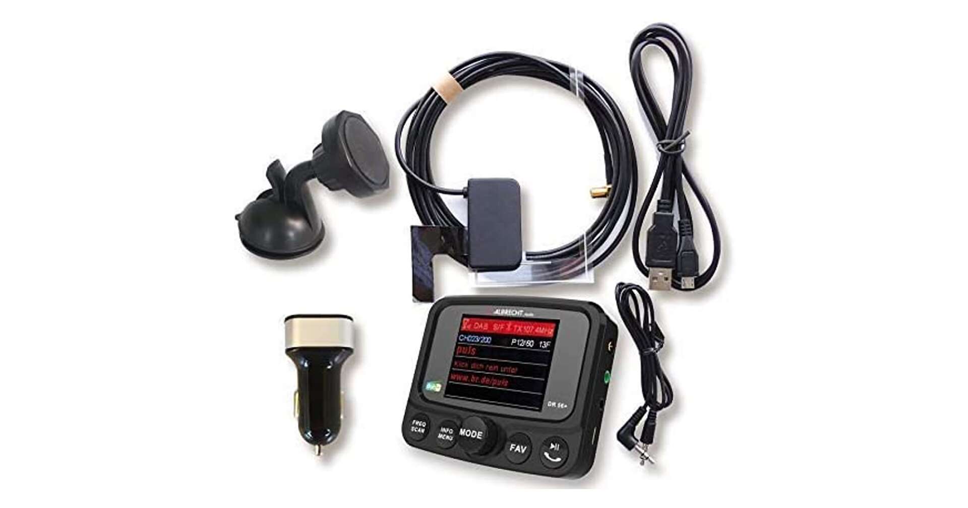 Bild eines DAB+ Autoradio Adapters von Albrecht mit Kabeln und Zubehör