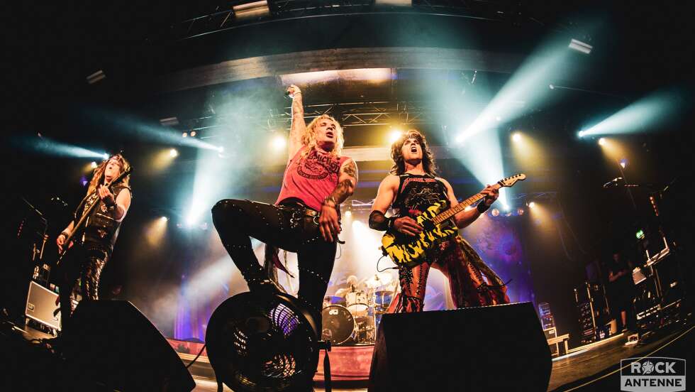 Steel Panther am 01.06.2023: Die besten Fotos vom Konzert