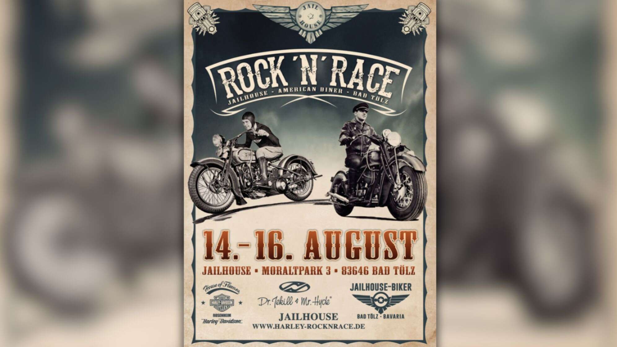 Retro-Eventplakat „Rock ’n’ Race“ für das Jailhouse American Diner in Bad Tölz: Zwei Biker auf klassischen Harley-Davidson-Motorrädern, große Datumsangabe 14.–16. August, Adresse Moraltpark 3, 83646 Bad Tölz – Harley- und Rock’n’Roll-Festival in Bayern.