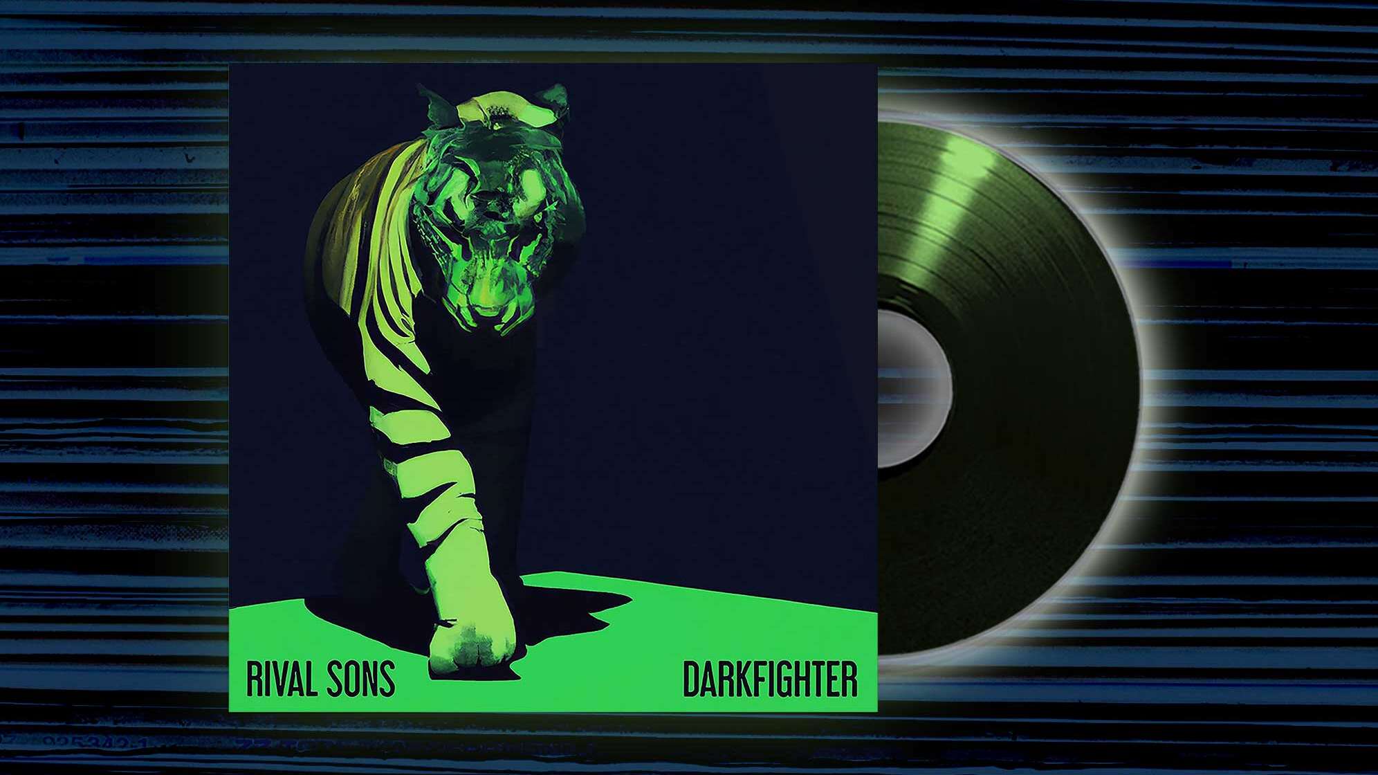 Albumcover von "Darkfighter" von Extreme mit einem Tiger, der aus dem Dunkel tritt