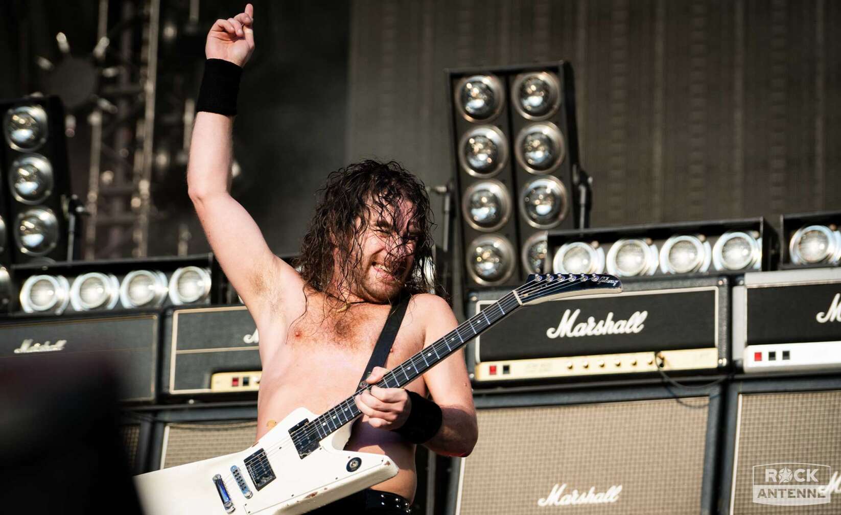 Airbourne beim Konzert am Königsplatz 2023 in München