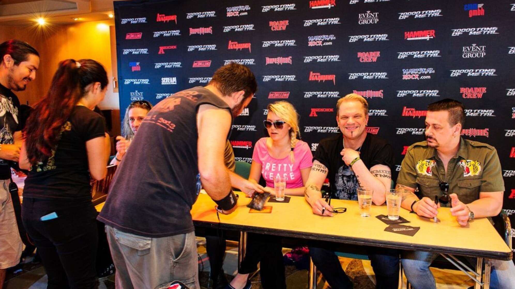 Signing 2015