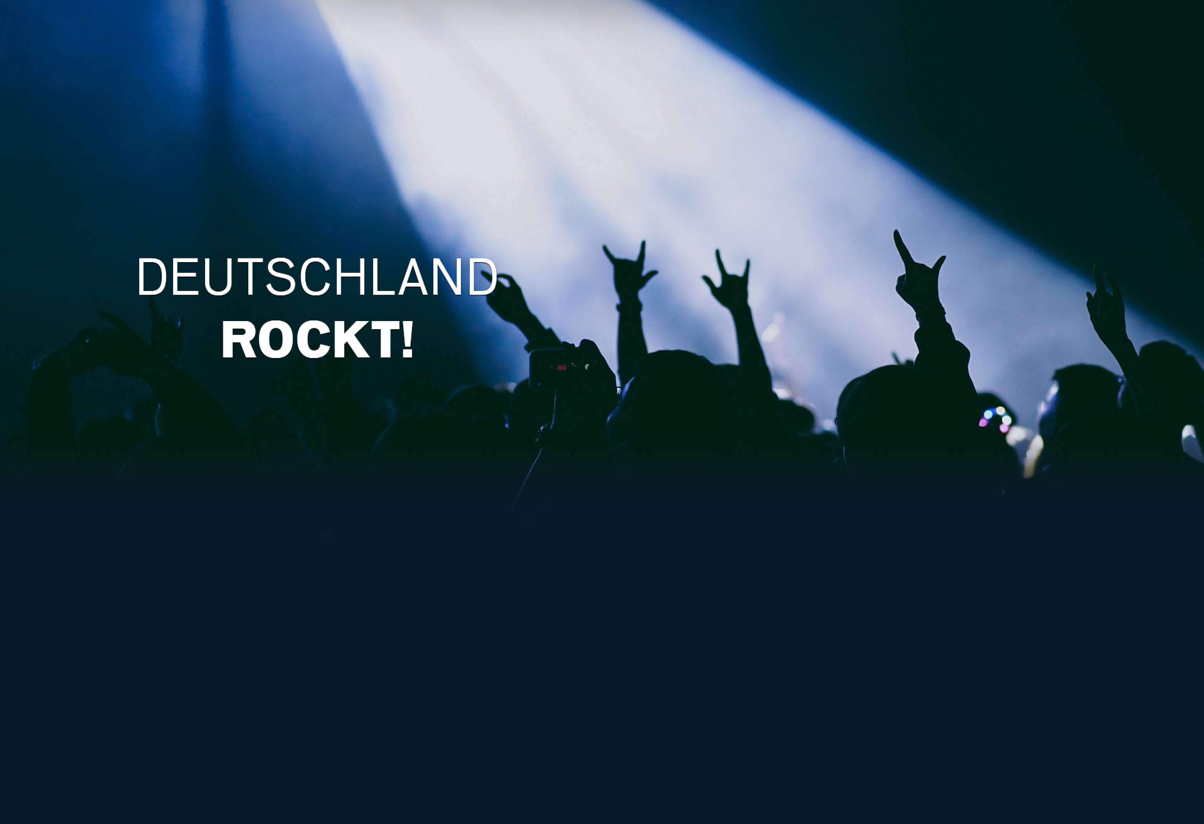 Das Bild von einem Publikum auf einem Rock-Konzert - darauf ein Schriftzug "Deutschland rockt!"