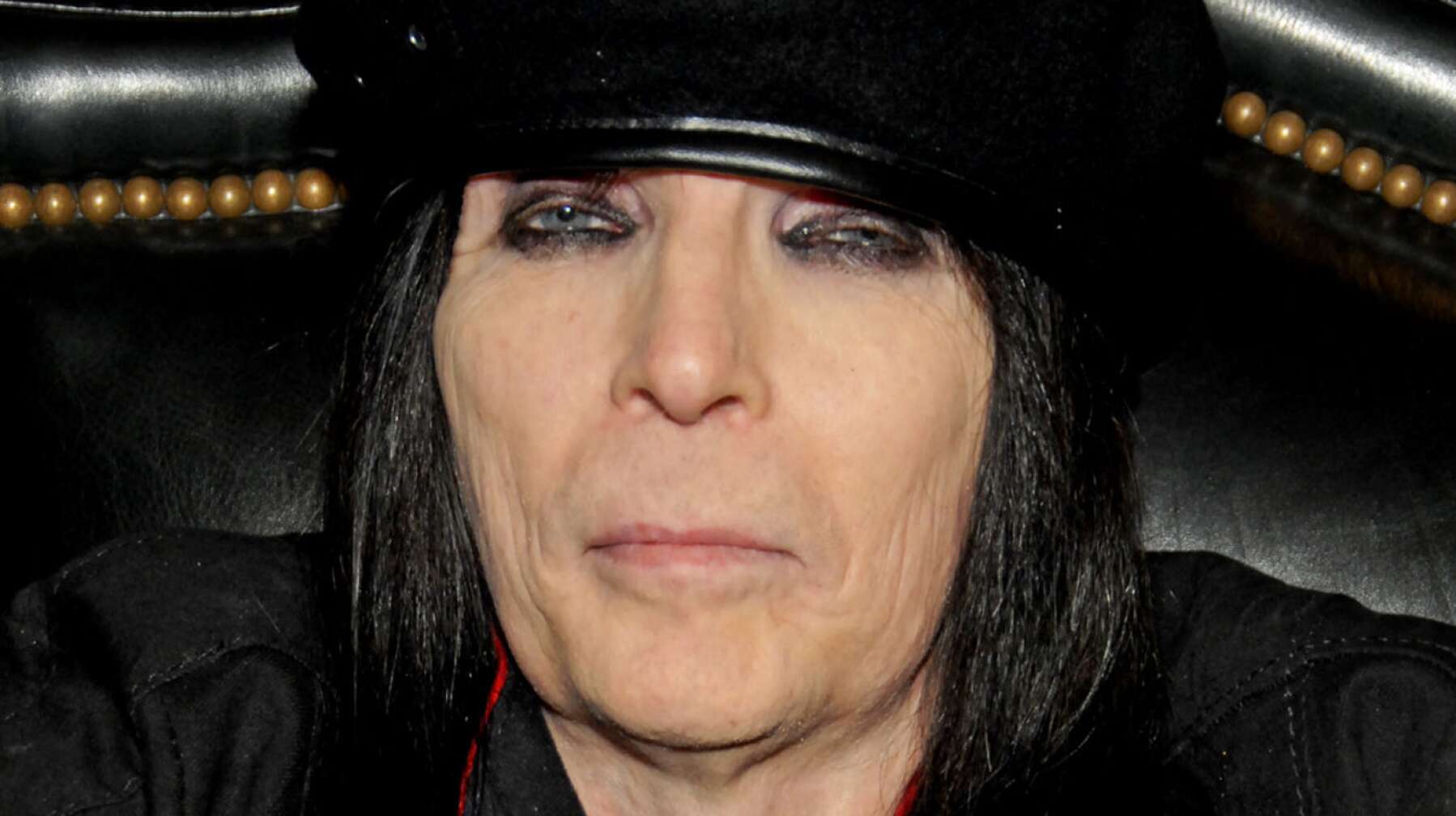 Mick mars Portrait