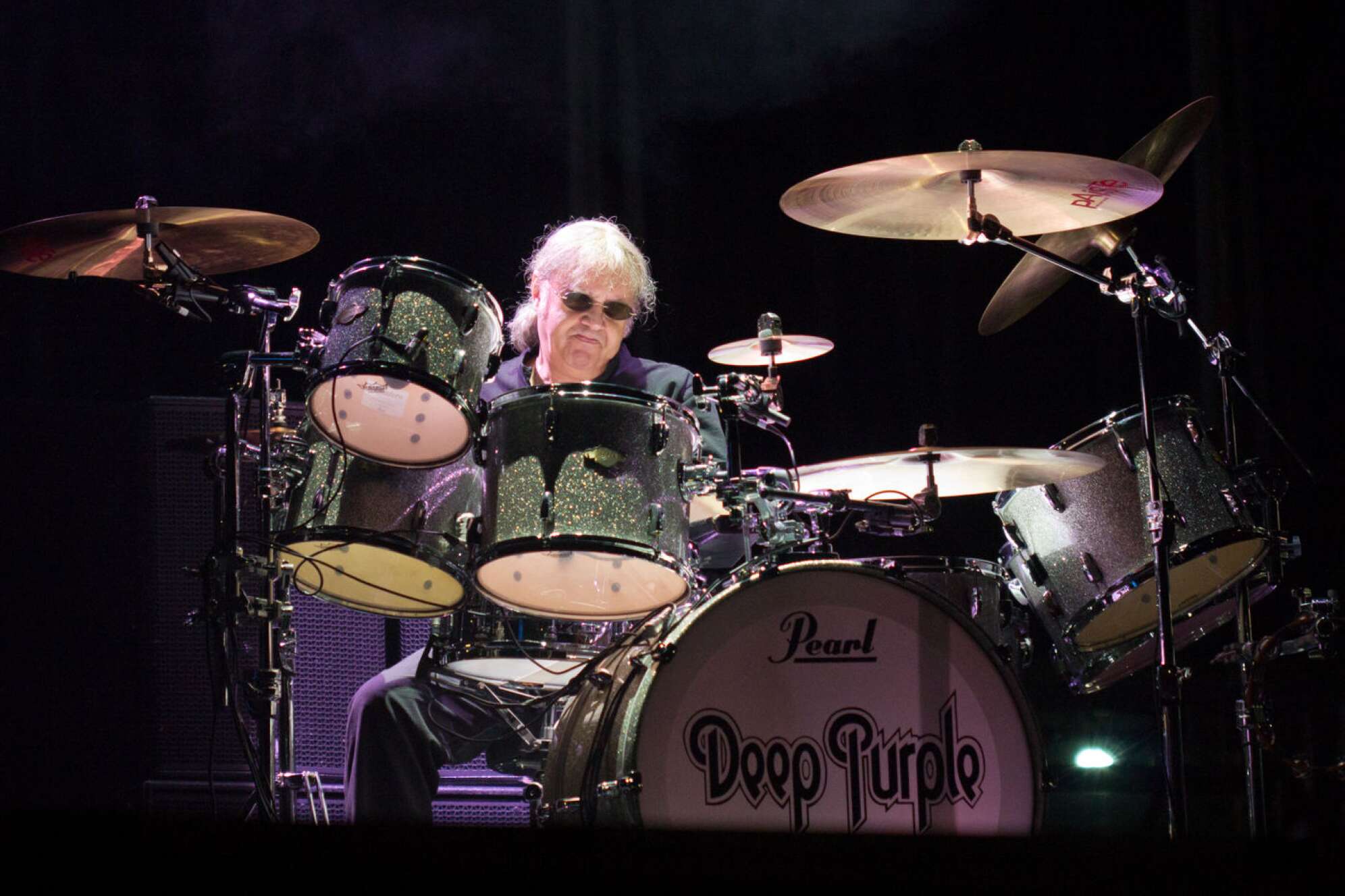 Ian Paice, der Schlagzeug spielt