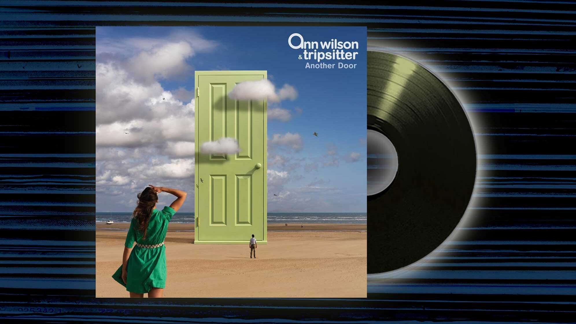 Das Cover von "Another Door" von Ann Wilson & Tripsitter mit einer Frau, die in der Wüste vor einer großen grünen Tür steht