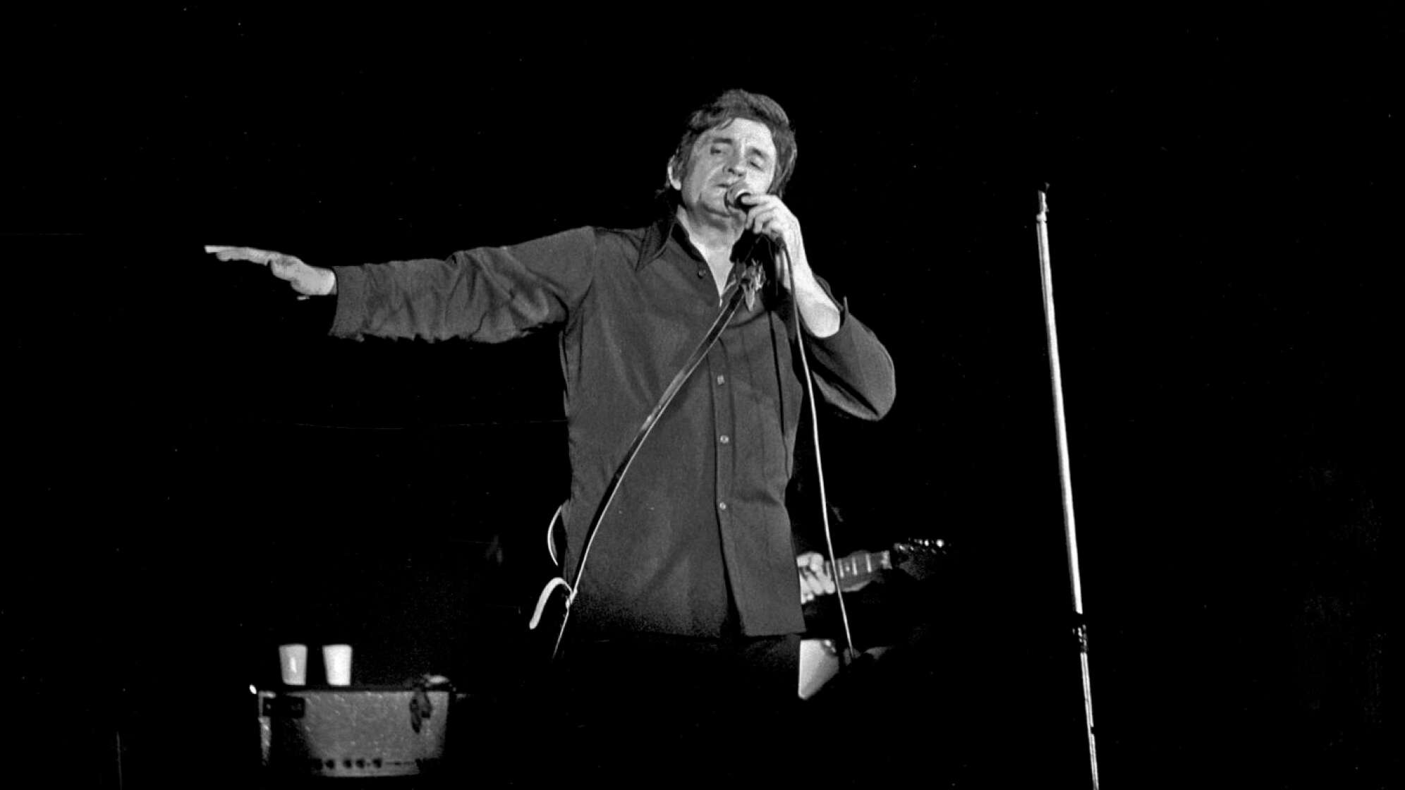 Johnny Cash on stage s/w