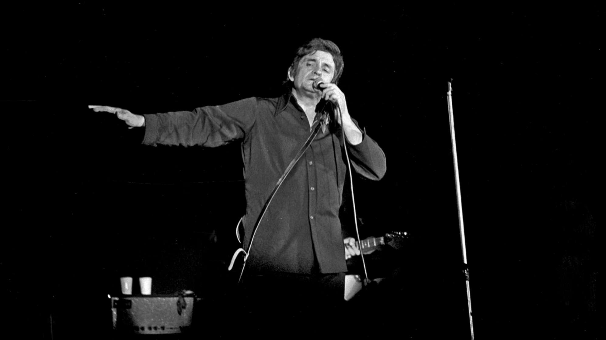 Johnny Cash on stage s/w