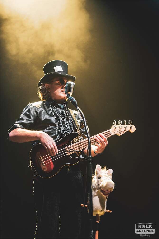 Foto vom Auftritt von MANDOWAR als Vorband von Torfrock bei der Bagalutenwiehnacht 2023 am 22.12. in Hamburg