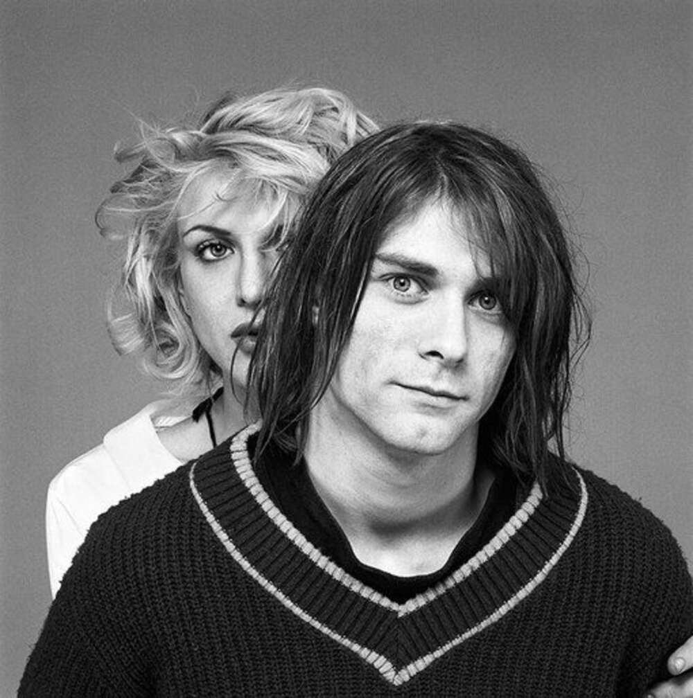 Kurt Cobain und Courtney Love in Schwarz-Weiß