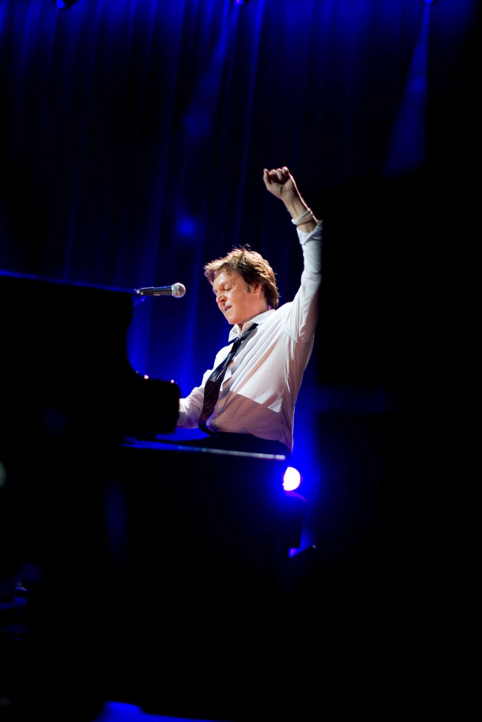 Paul McCartney am Klavier
