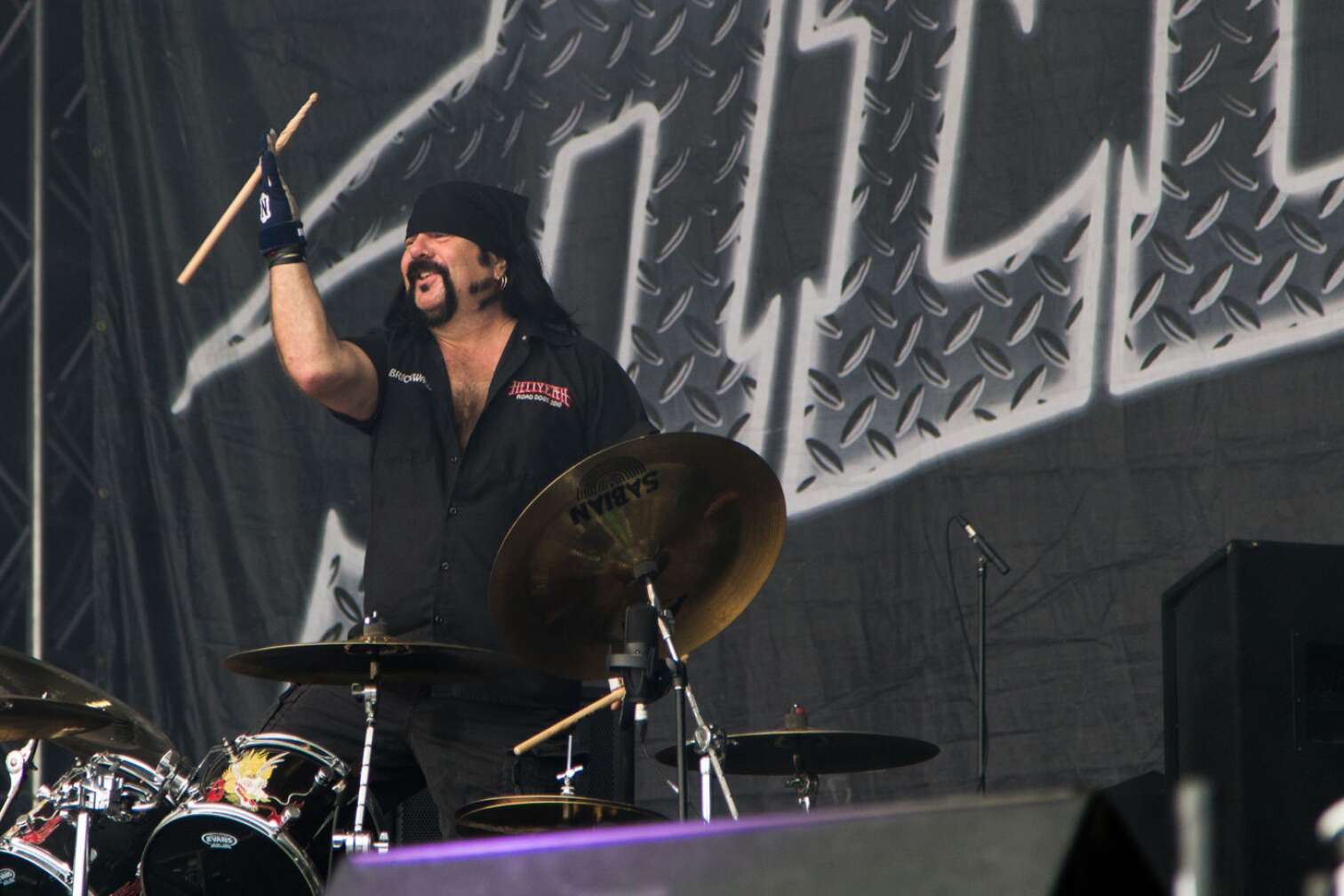 Vinnie Paul auf einer Bühne