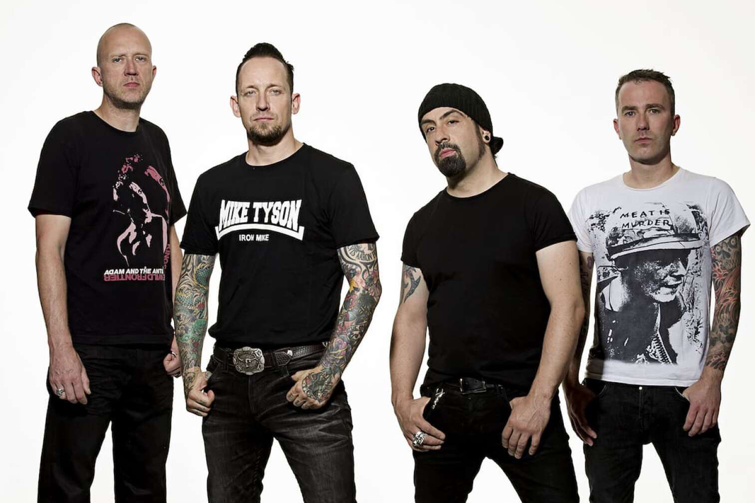 Volbeat vor weißem Hintergrund