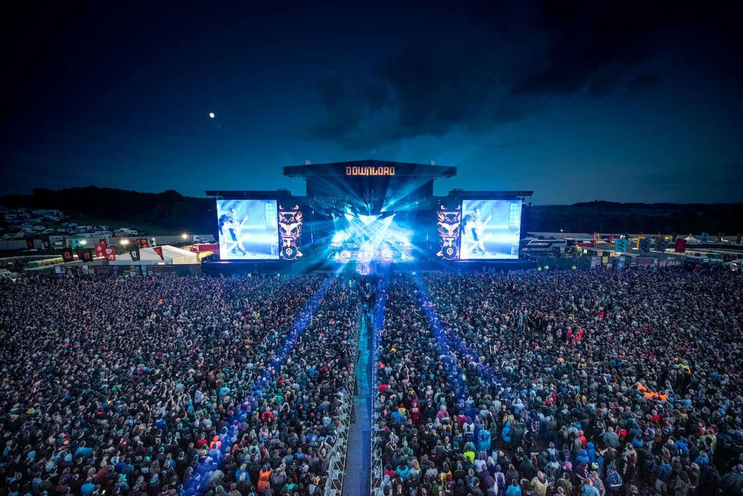 Besucher des Download Festivals im Donington Park in England