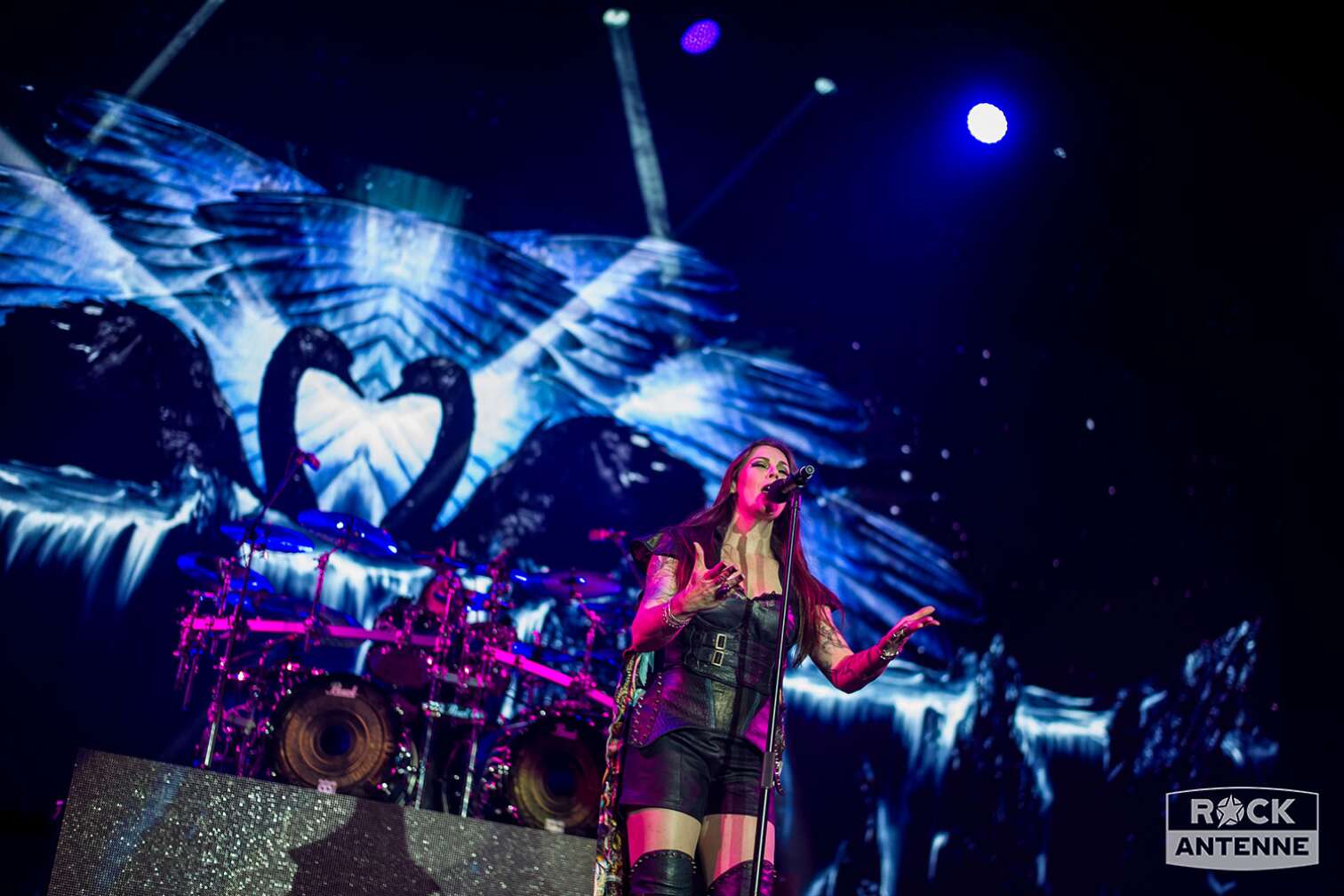 Nightwish performen live in der Rock City München