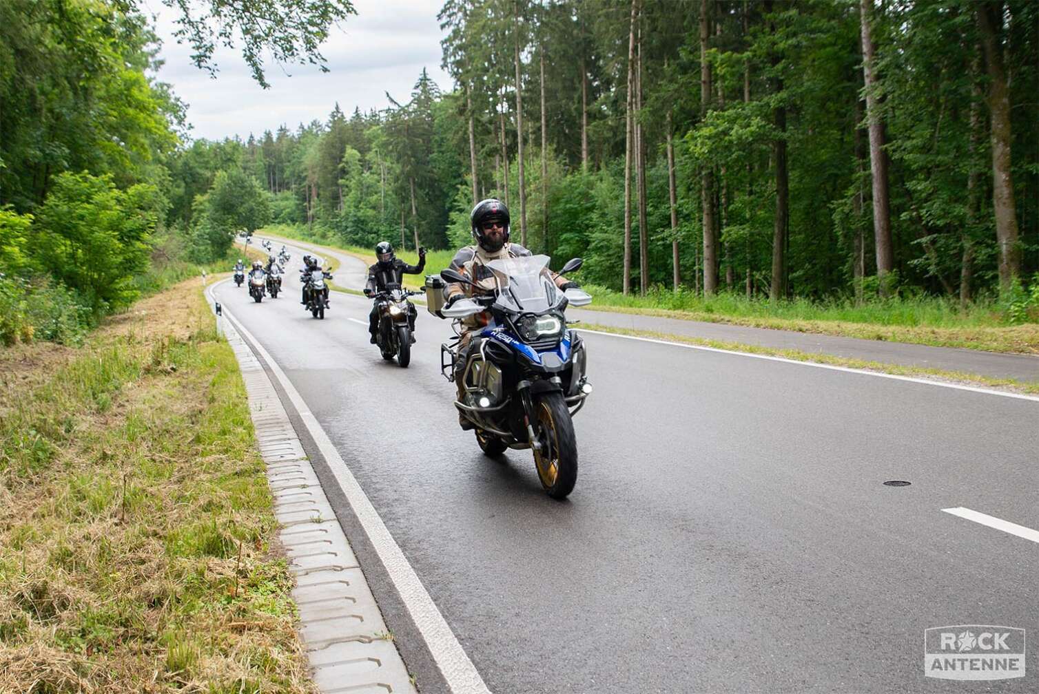 Foto von der ROCK ANTENNE Motorradtour 2024 - Eindrücke von den Motorrädern der Teilnehmer
