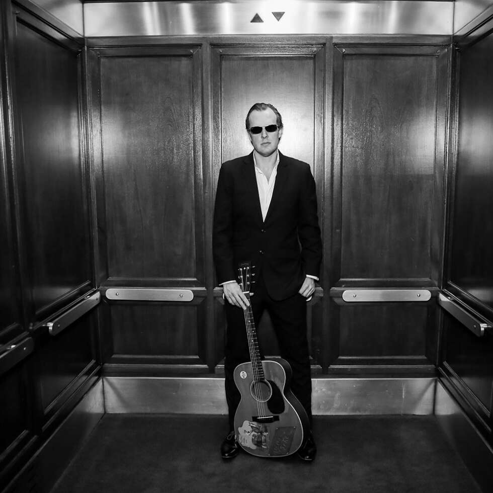 Joe Bonamassa mit Gitarre