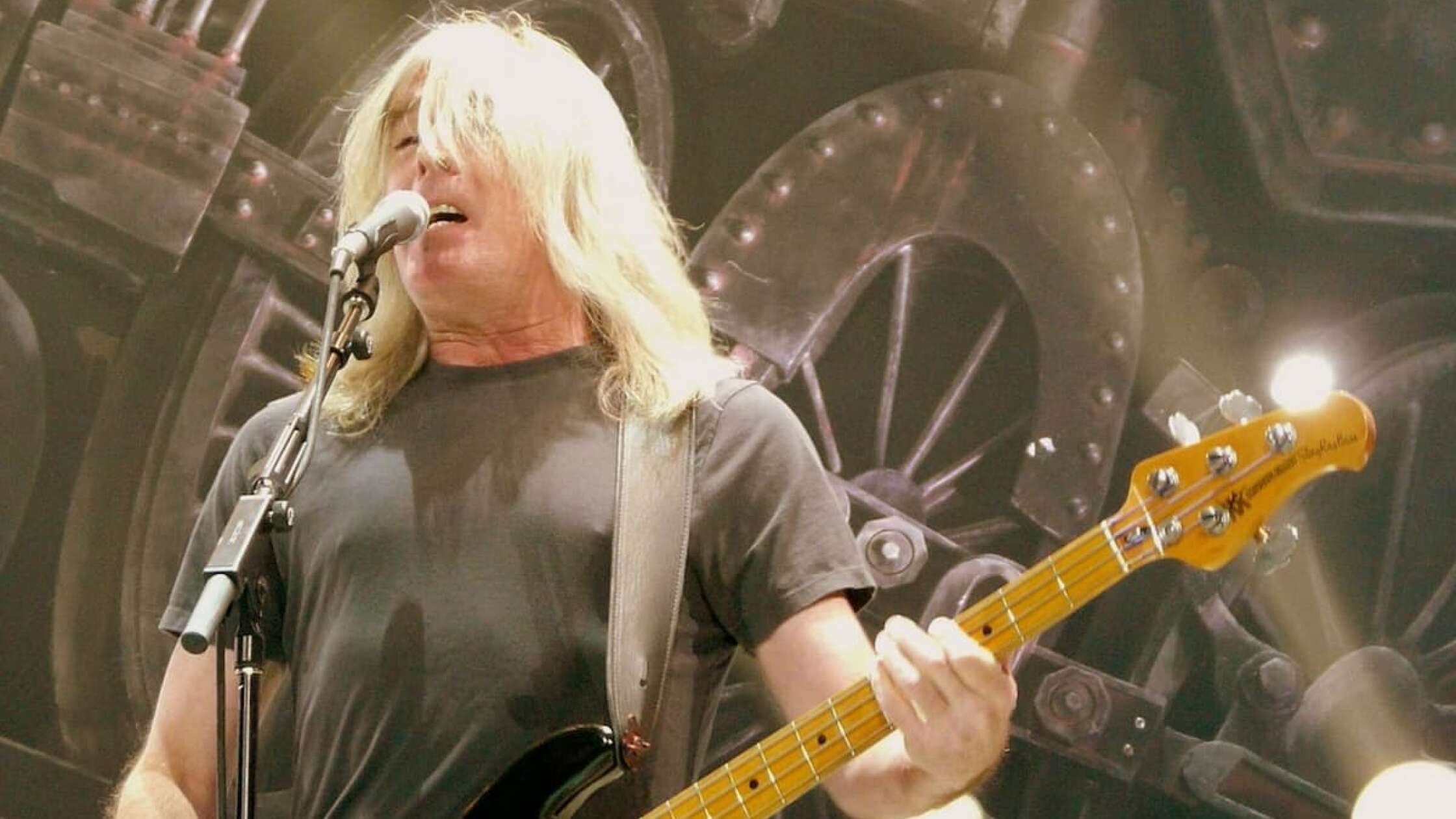 Cliff Williams: AC/DC-Bassist entert wieder die Bühne | ROCK ANTENNE