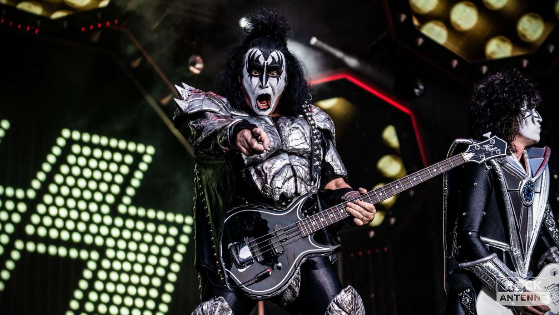 KISS