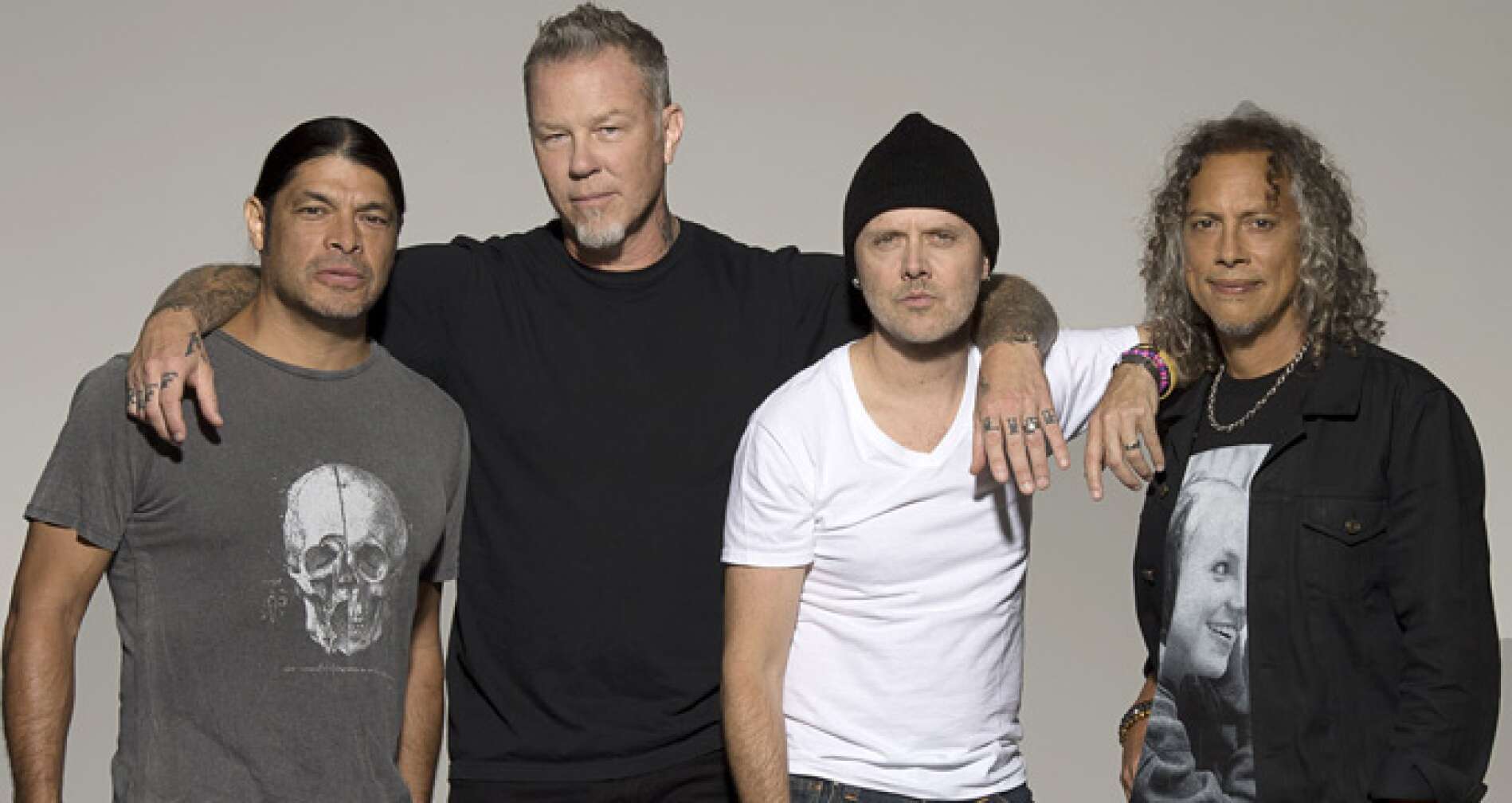 Metallica haben sich in den Armen